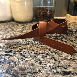 Loft Knotted Style Leather Belt.